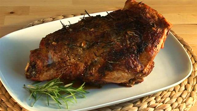 Печен агнешки бут (Roast leg of lamb)